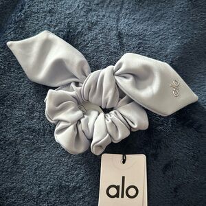 ALO Yoga  Hair Scrunchie with Bow